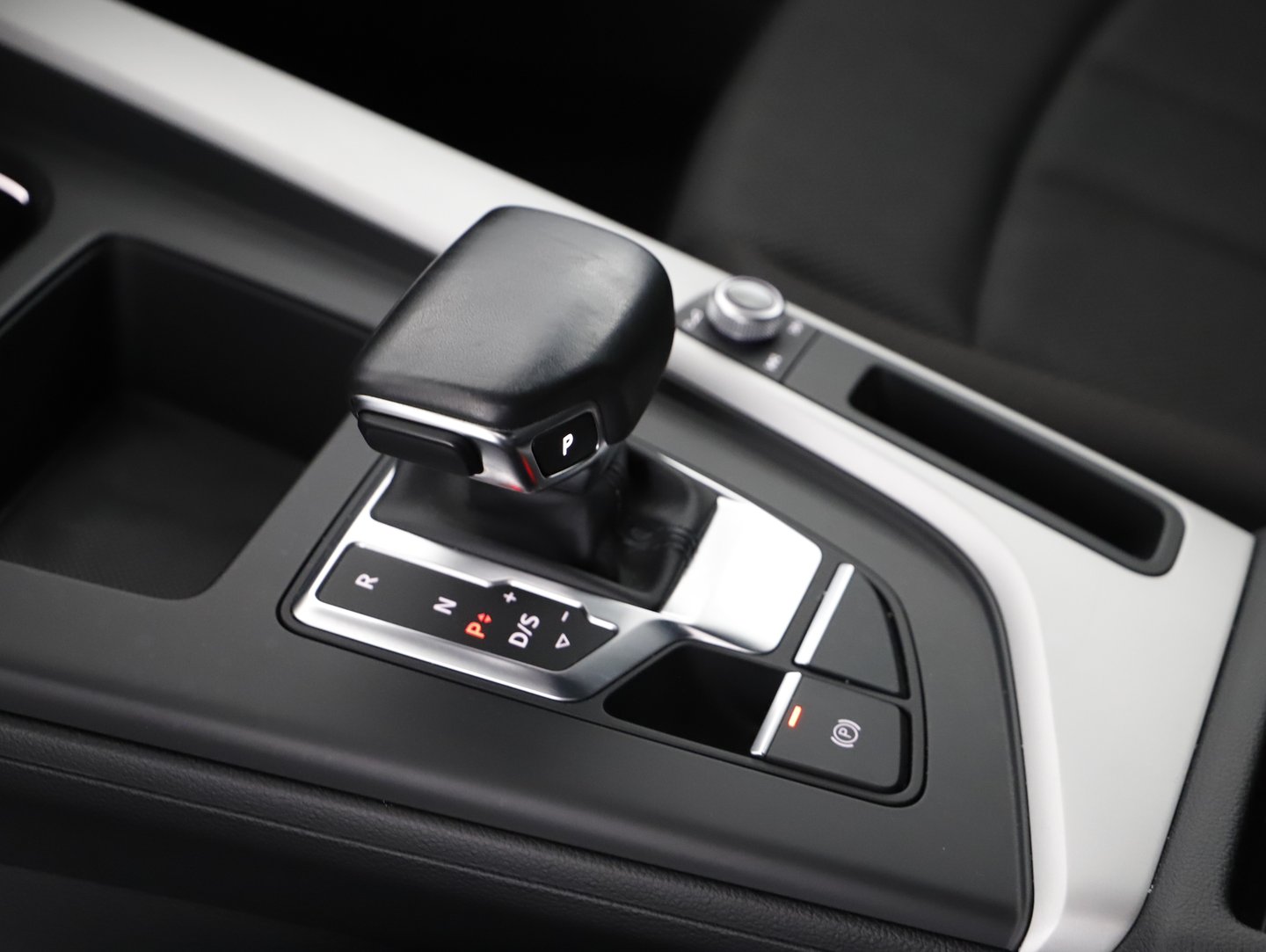 Audi A4 Limousine 40 TDI advanced | Bild 8 von 25