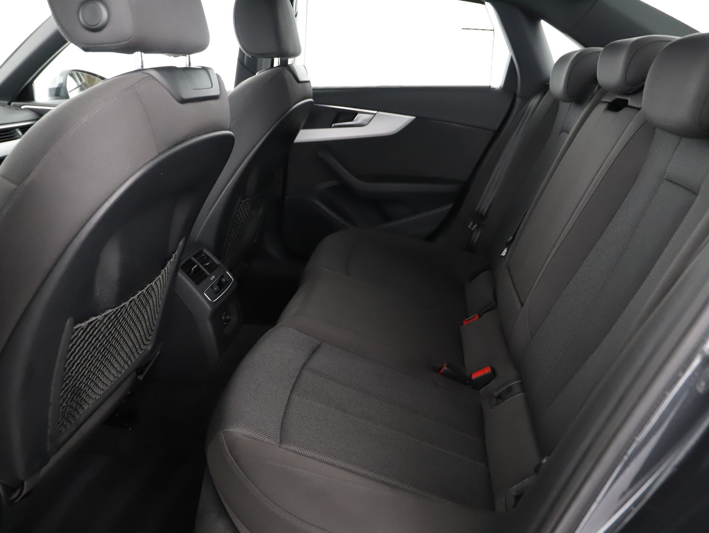 Audi A4 Limousine 40 TDI advanced | Bild 5 von 25