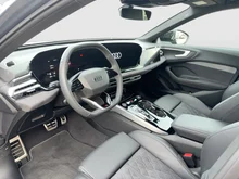 Audi A5 Avant e-hybrid quattro 270 kW in Horizontblau Metallic