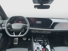 Audi A5 Avant e-hybrid quattro 270 kW in Horizontblau Metallic