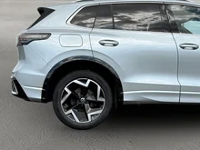 VW Tiguan R-Line TDI DSG in Oyster Silver Metallic