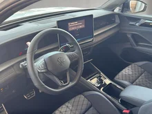 VW Tayron R-Line eHybrid DSG 200kW in Oryxweiß Perlmutteffekt