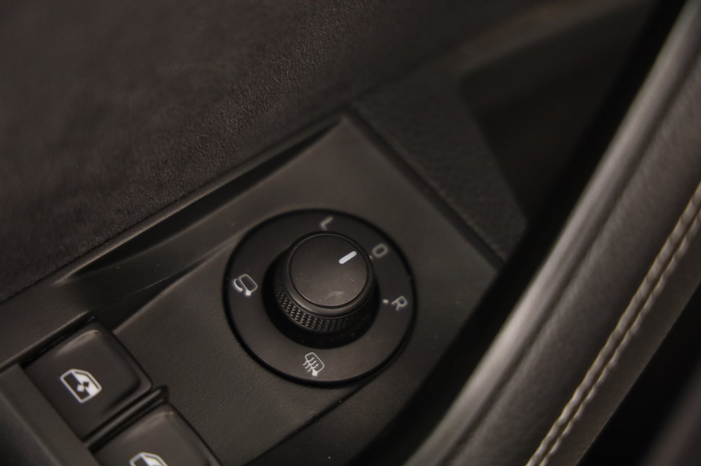 Škoda SUPERB Combi iV SPORTLINE DSG | Bild 19 von 26