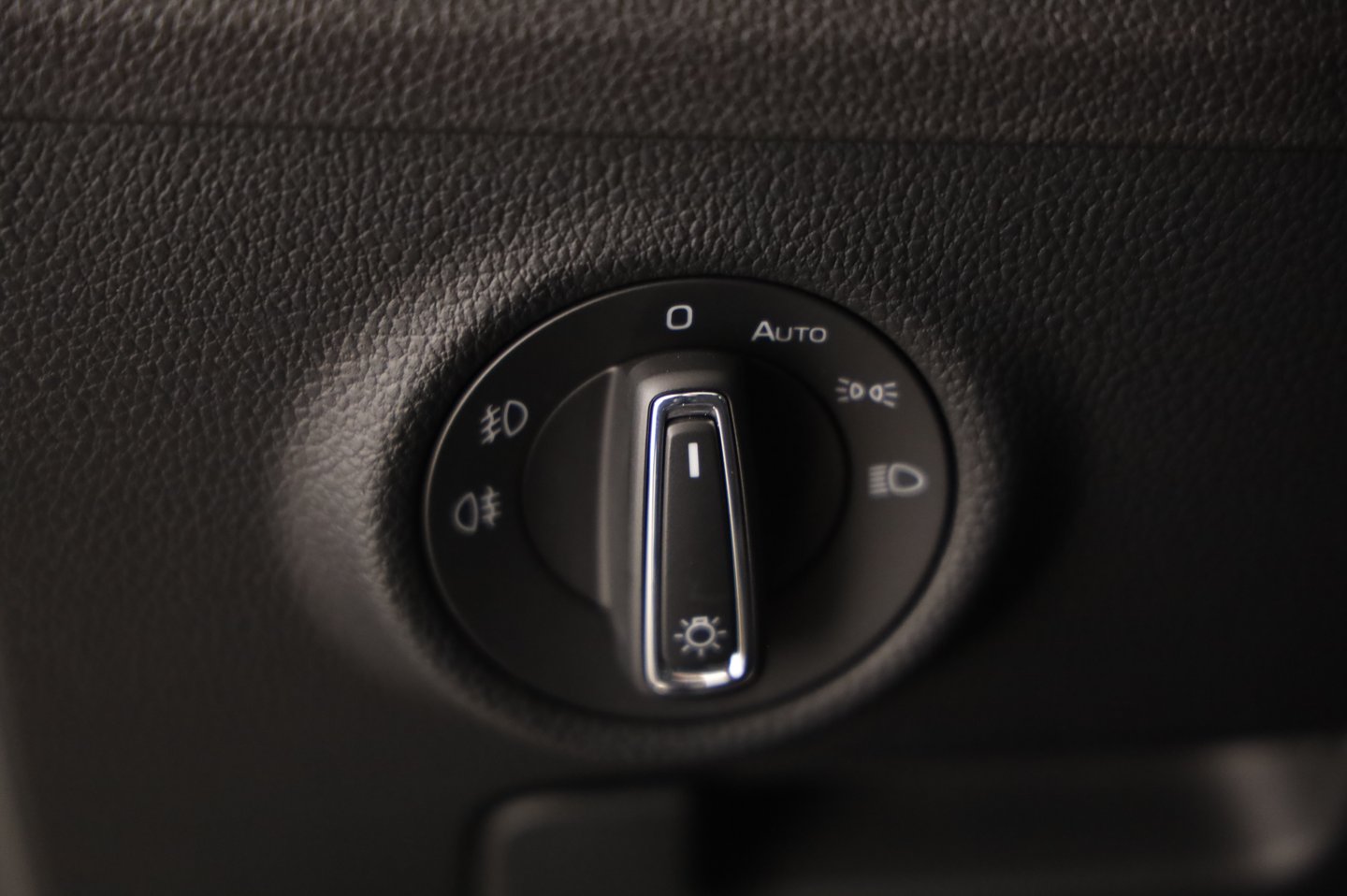 Škoda SUPERB Combi iV SPORTLINE DSG | Bild 17 von 26
