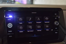 VW T-Cross Friends TSI DSG in Reflexsilber Metallic