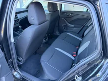 Škoda Scala Essence TSI in Black-Magic Perleffekt