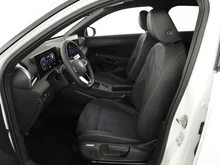 VW T-Roc Style eTSI DSG in Pure White