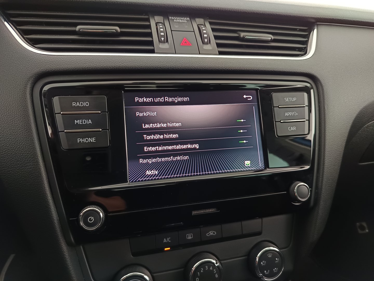 Škoda OCTAVIA Ambition TDI | Bild 25 von 31