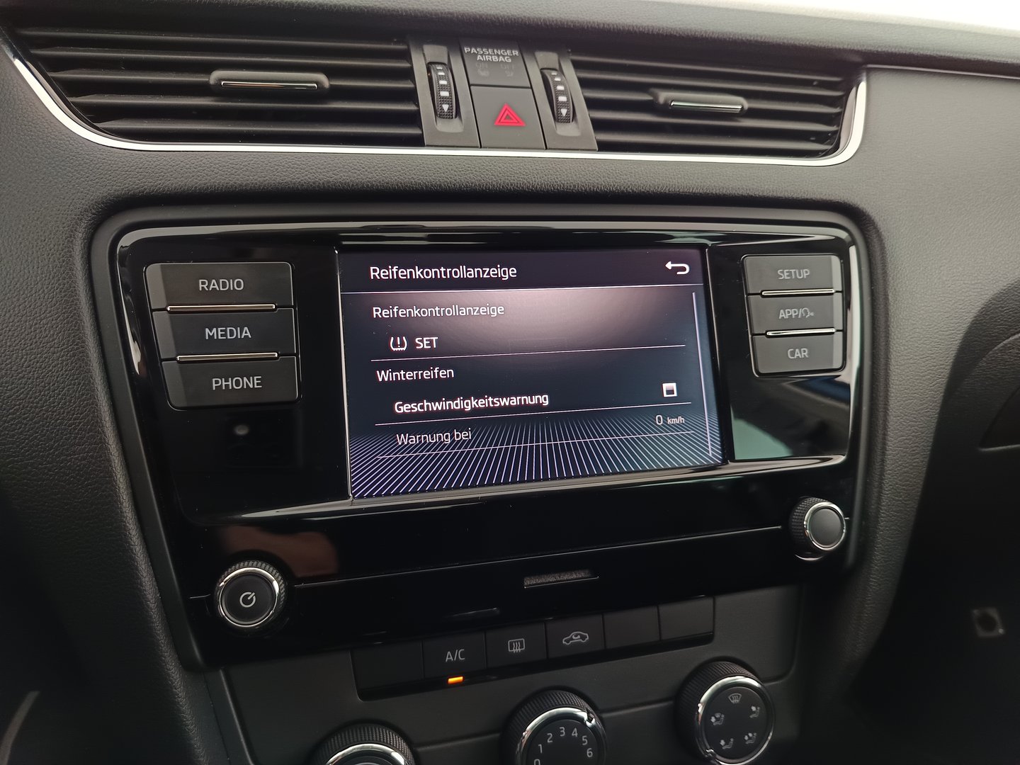 Škoda OCTAVIA Ambition TDI | Bild 23 von 31