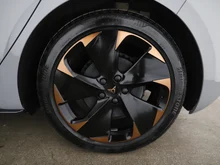 CUPRA Born 58kWh in dunkelgrau - normal
