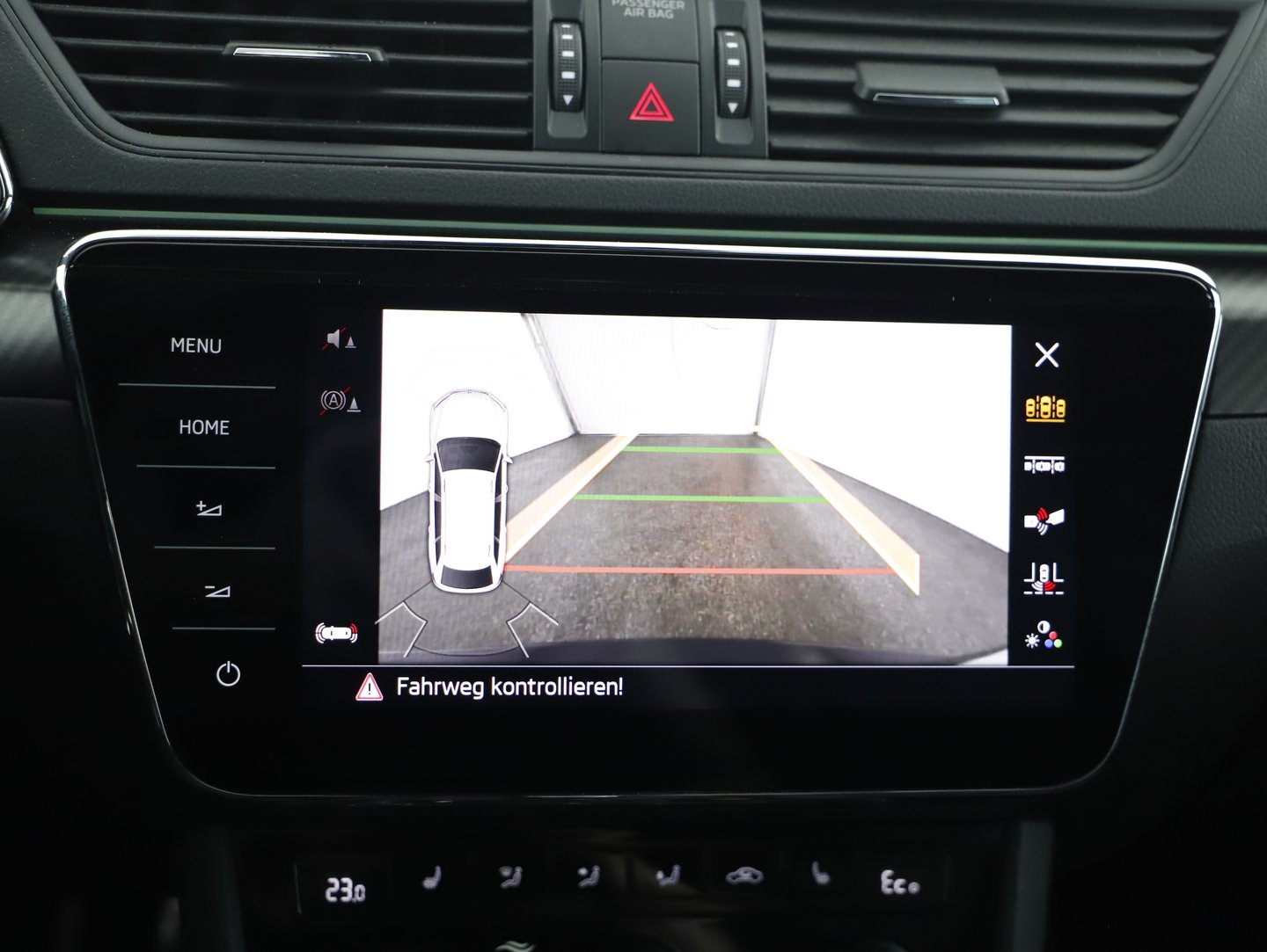 Škoda SUPERB Combi iV SPORTLINE DSG | Bild 8 von 15