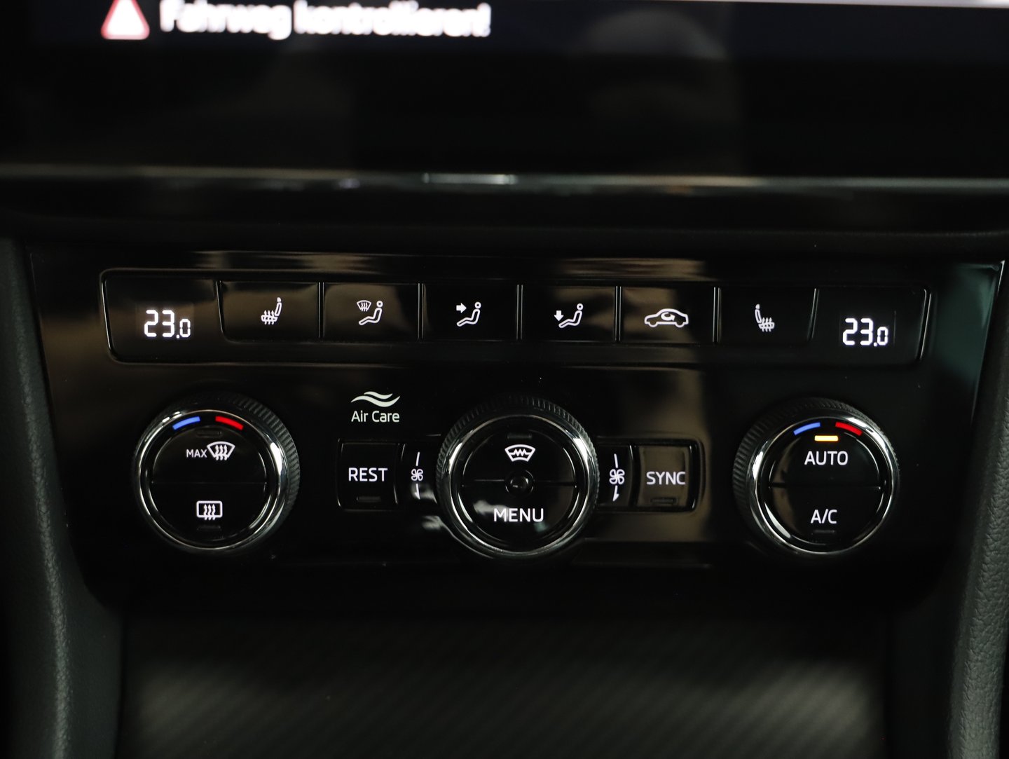 Škoda SUPERB Combi iV SPORTLINE DSG | Bild 17 von 25