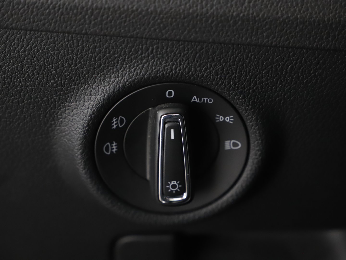 Škoda SUPERB Combi iV SPORTLINE DSG | Bild 6 von 25