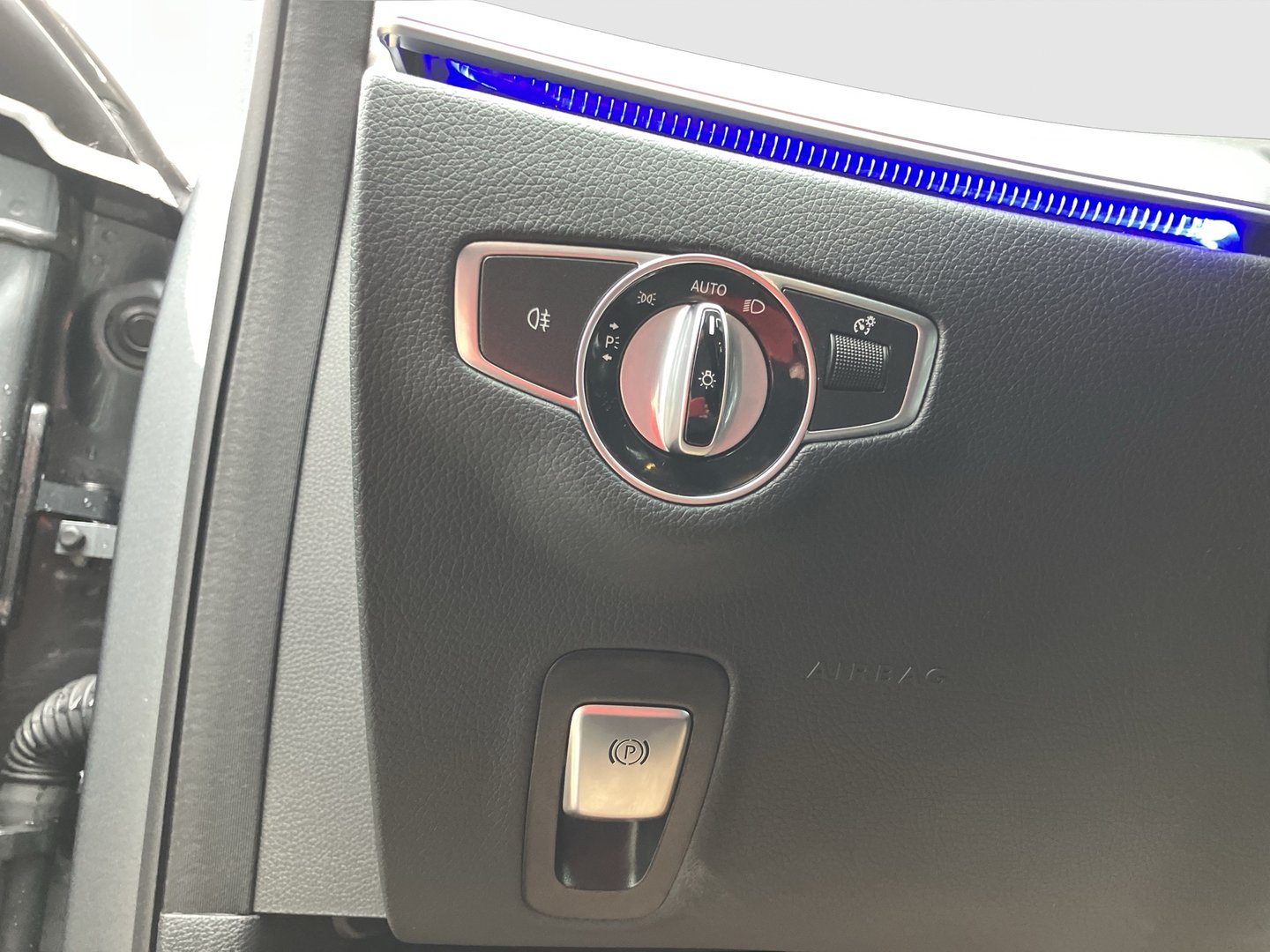 Mercedes E 220 d T 4MATIC Aut. | Bild 4 von 26