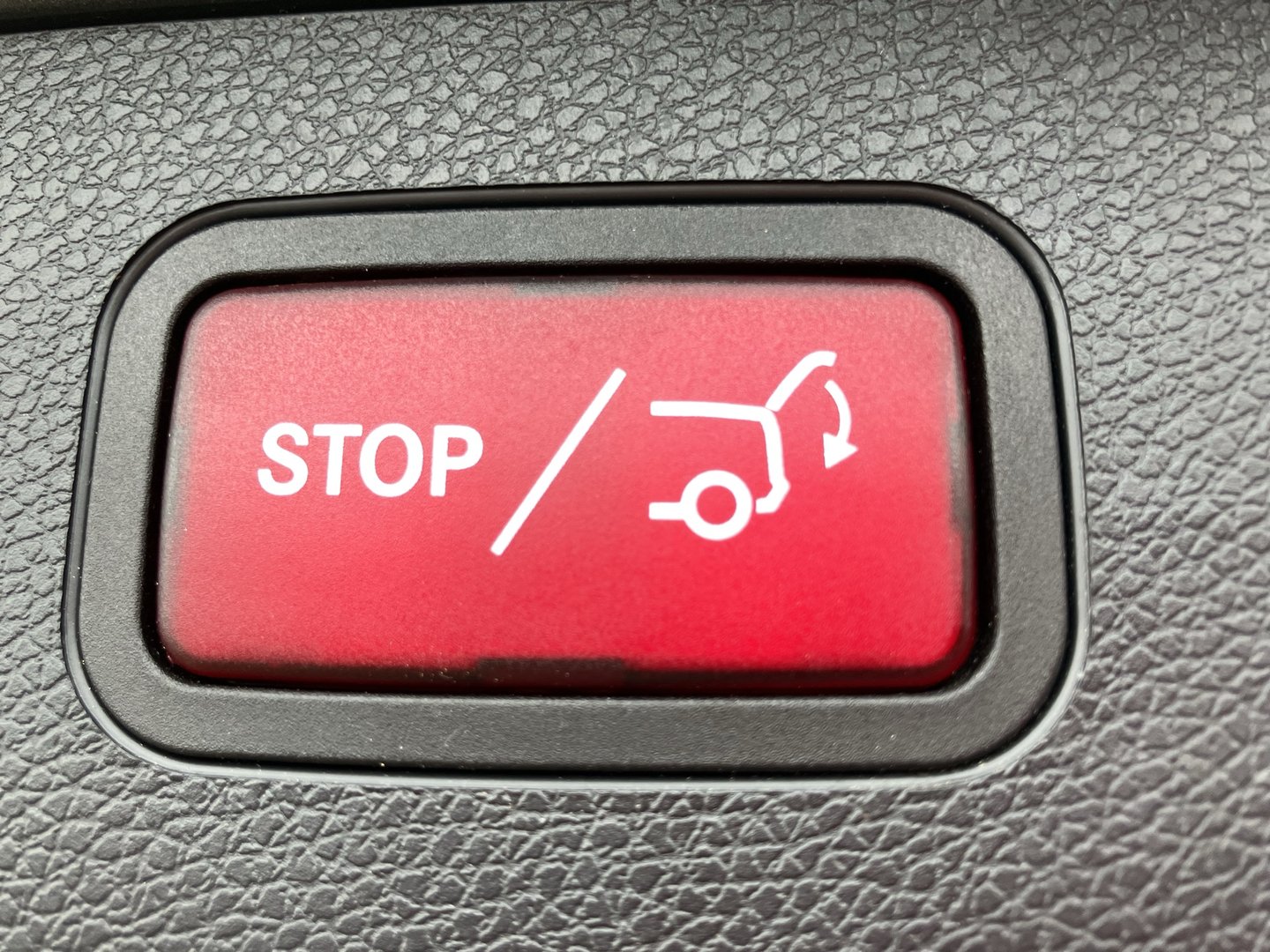 Mercedes E 220 d T 4MATIC Aut. | Bild 24 von 26