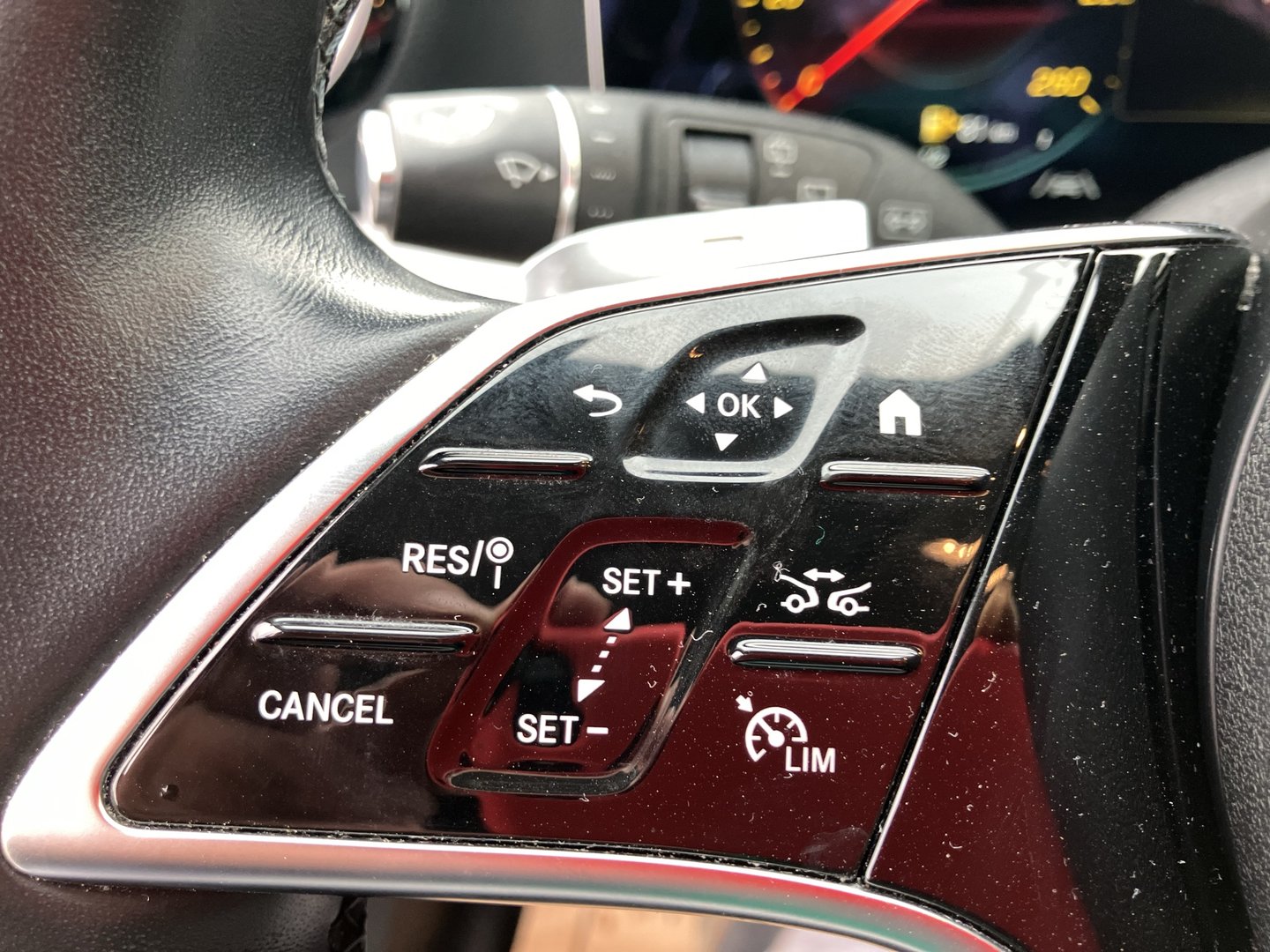 Mercedes E 220 d T 4MATIC Aut. | Bild 5 von 26