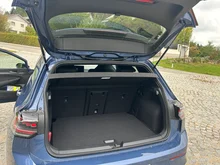 VW Golf Sport mHEV TSI DSG in Anemonenblau Metallic