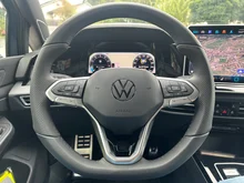 VW Golf Sport mHEV TSI DSG in Anemonenblau Metallic
