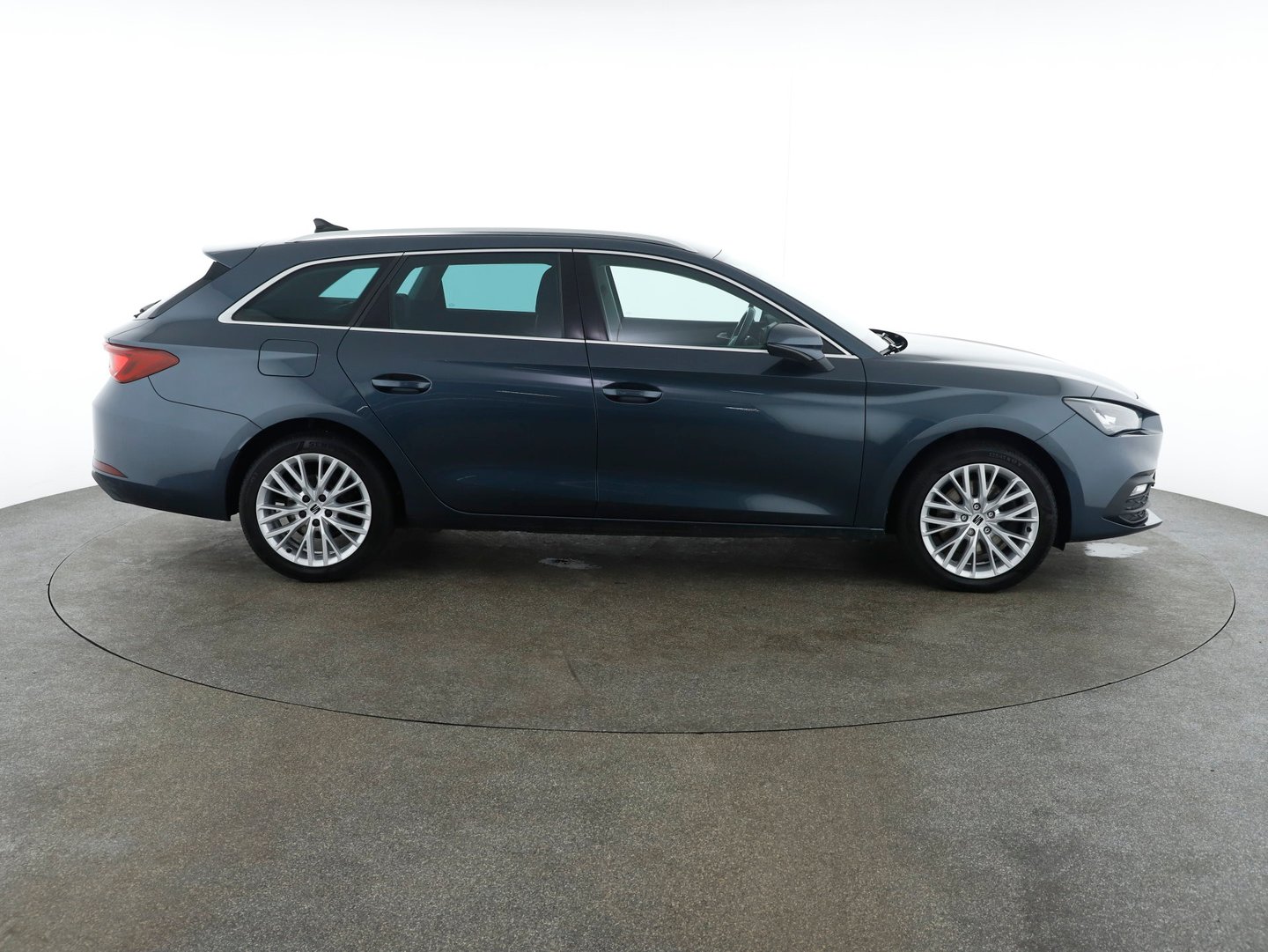 SEAT Leon SP Kombi Xcellence 2.0 TDI DSG | Bild 6 von 27
