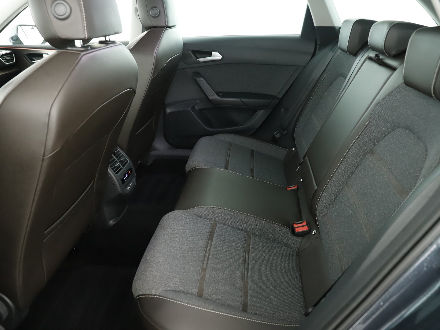SEAT Leon SP Kombi Xcellence 2.0 TDI DSG | Bild 13 von 27