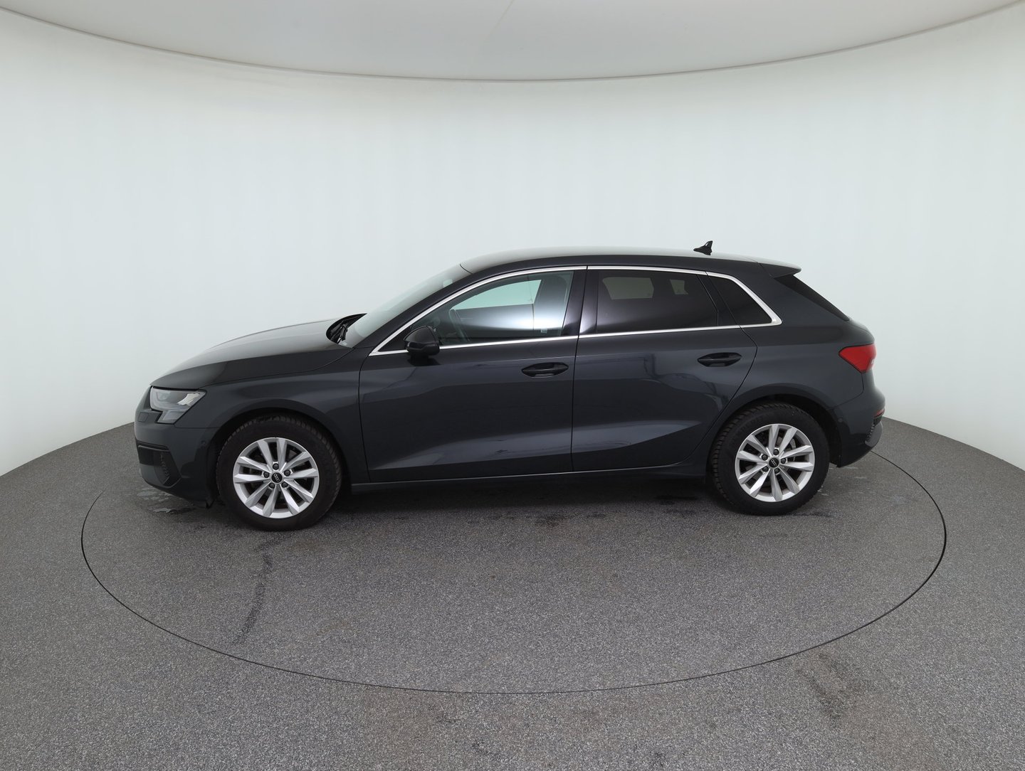 Audi A3 Sportback 30 TDI | Bild 8 von 31