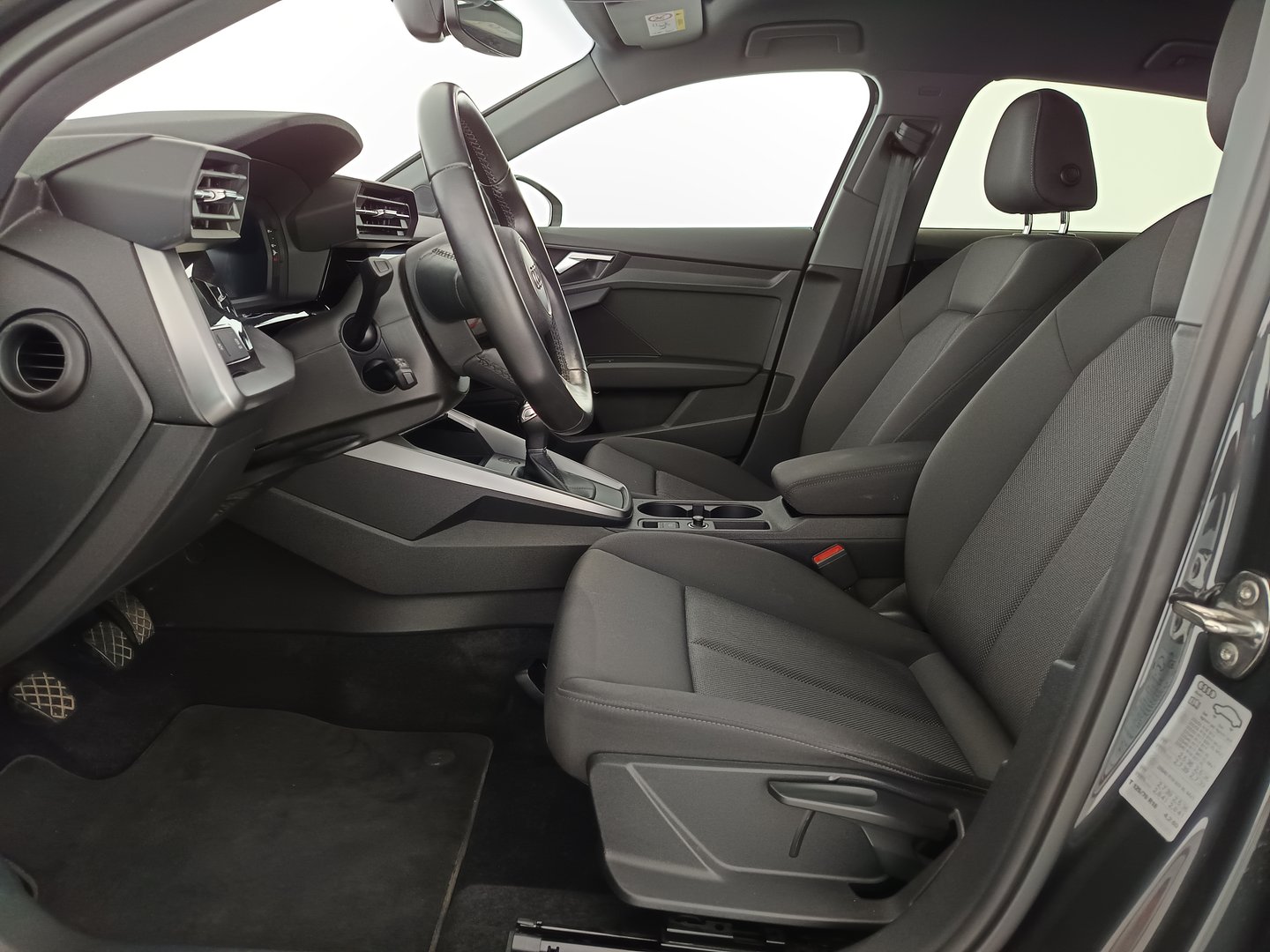Audi A3 Sportback 30 TDI | Bild 13 von 31
