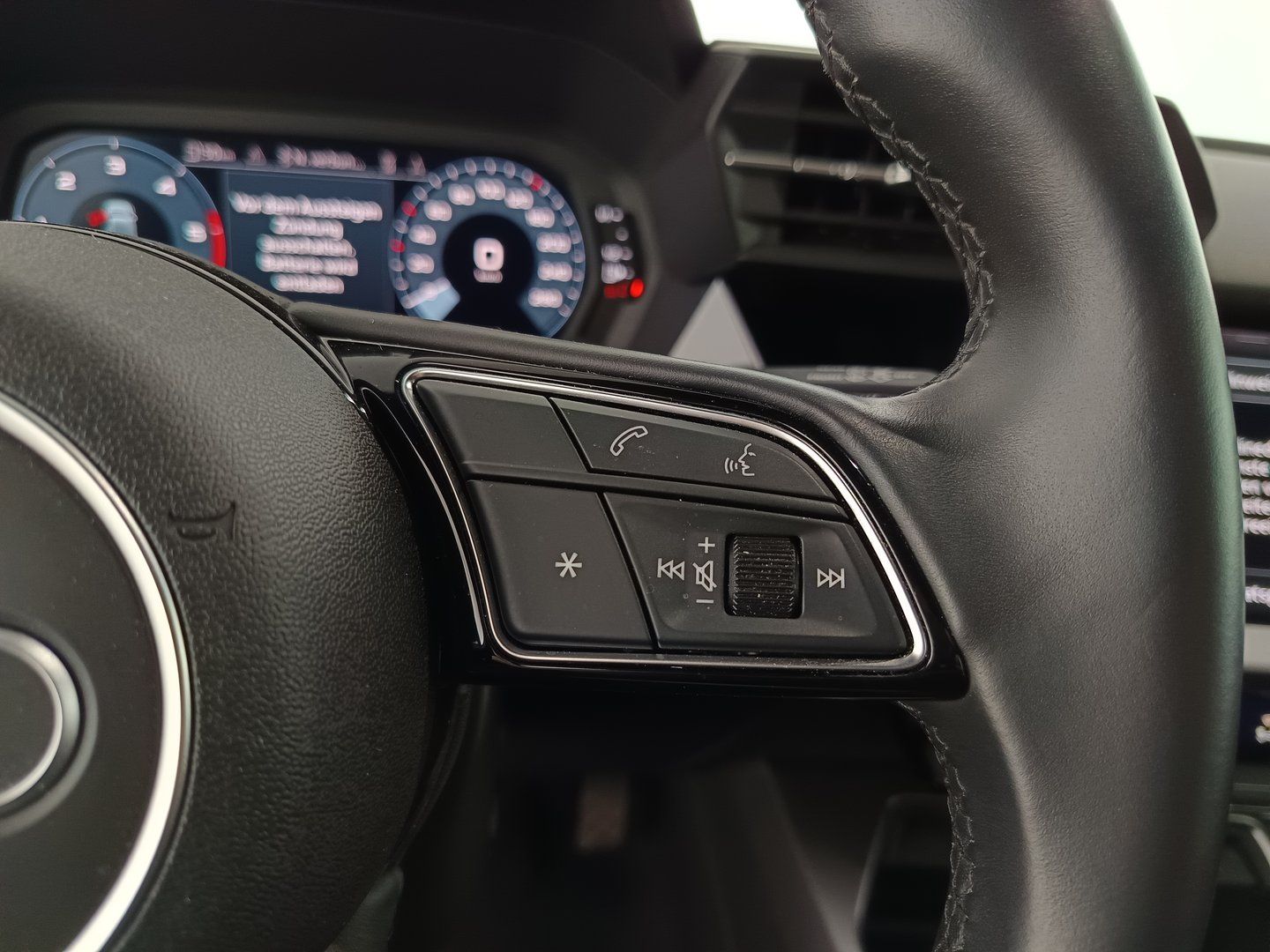 Audi A3 Sportback 30 TDI | Bild 17 von 31