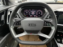 Audi Q4 Sportback e-tron 45 e-tron in Gletscherweiss metallic