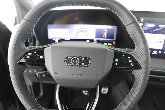 Bild eines Audi Q4 Sportback e-tron  performance