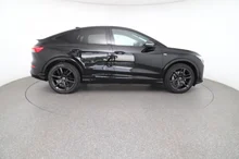 Audi Q4 Sportback e-tron performance in Mythosschwarz metallic