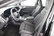 Audi Q4 Sportback e-tron performance in Mythosschwarz metallic