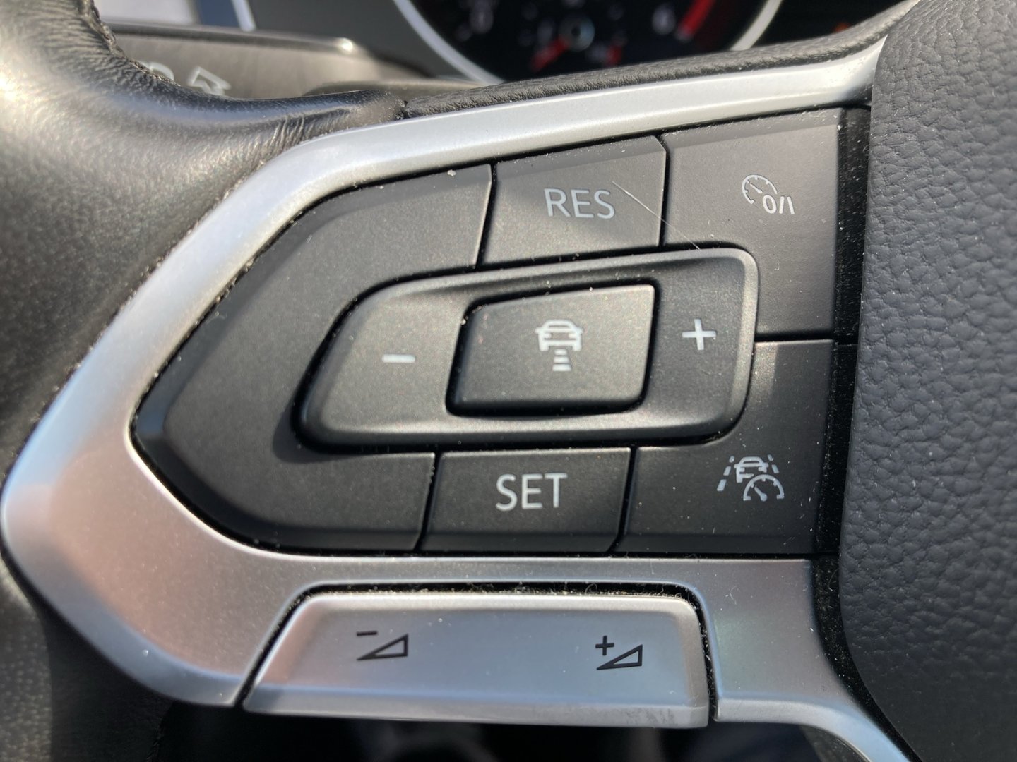 VW Passat Variant Business TDI SCR DSG | Bild 7 von 15