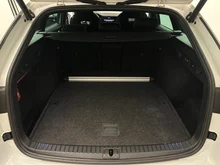 Škoda Octavia Combi 4x4 RS TDI DSG in Moon-Weiß Metallic