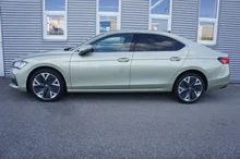 Škoda Superb 4x4 Selection TDI DSG in Ice Tea-Gelb Metallic