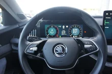 Škoda Superb 4x4 Selection TDI DSG in Ice Tea-Gelb Metallic
