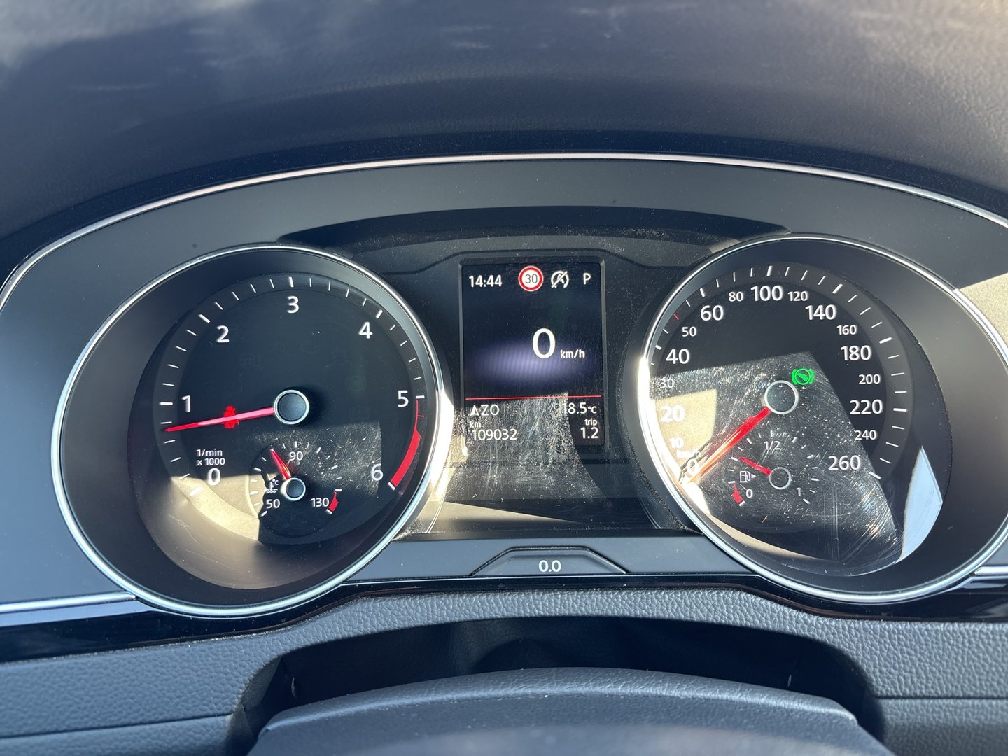 VW Passat Variant Highline TDI SCR DSG | Bild 14 von 26
