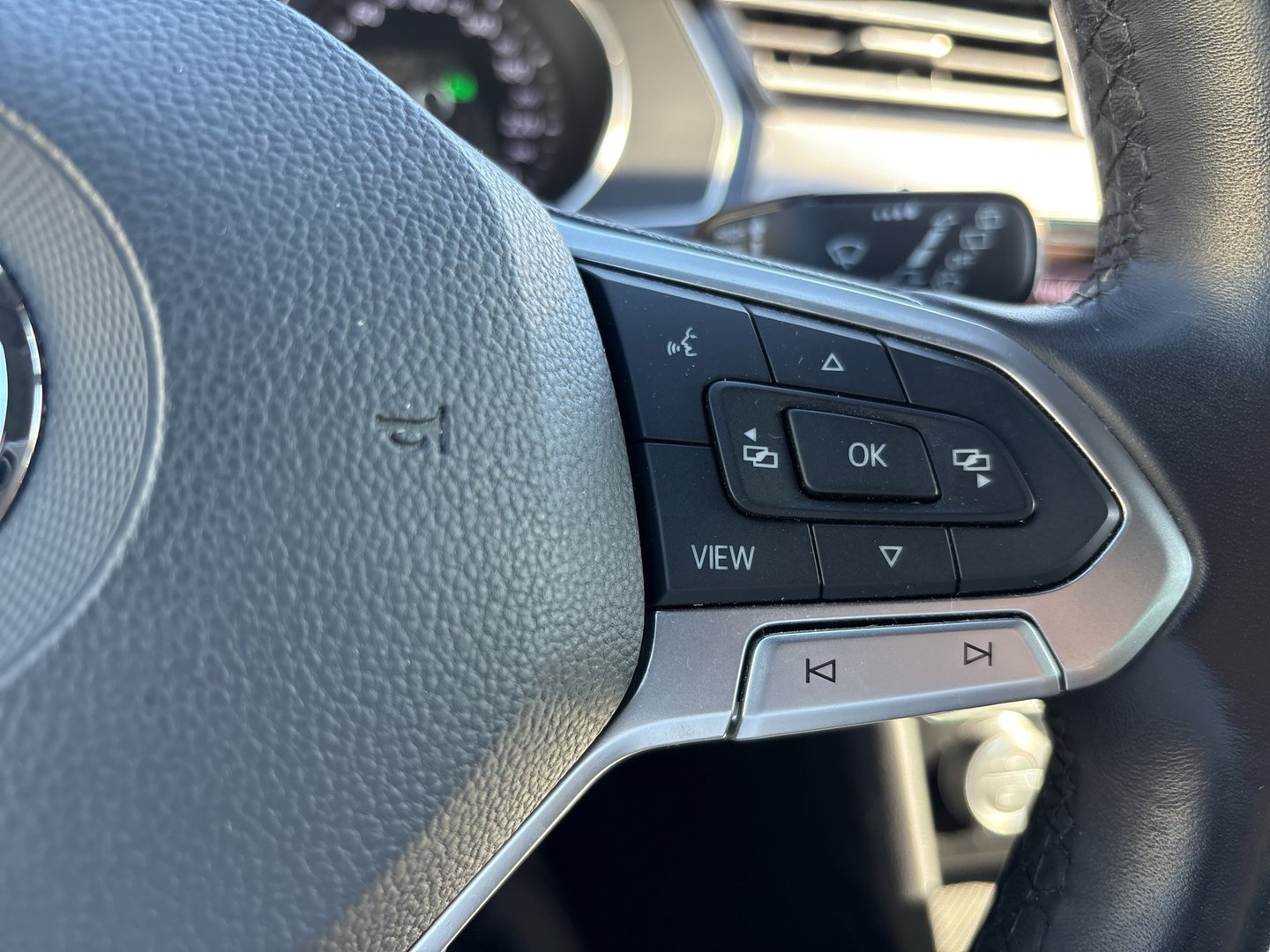 VW Passat Variant Highline TDI SCR DSG | Bild 13 von 26