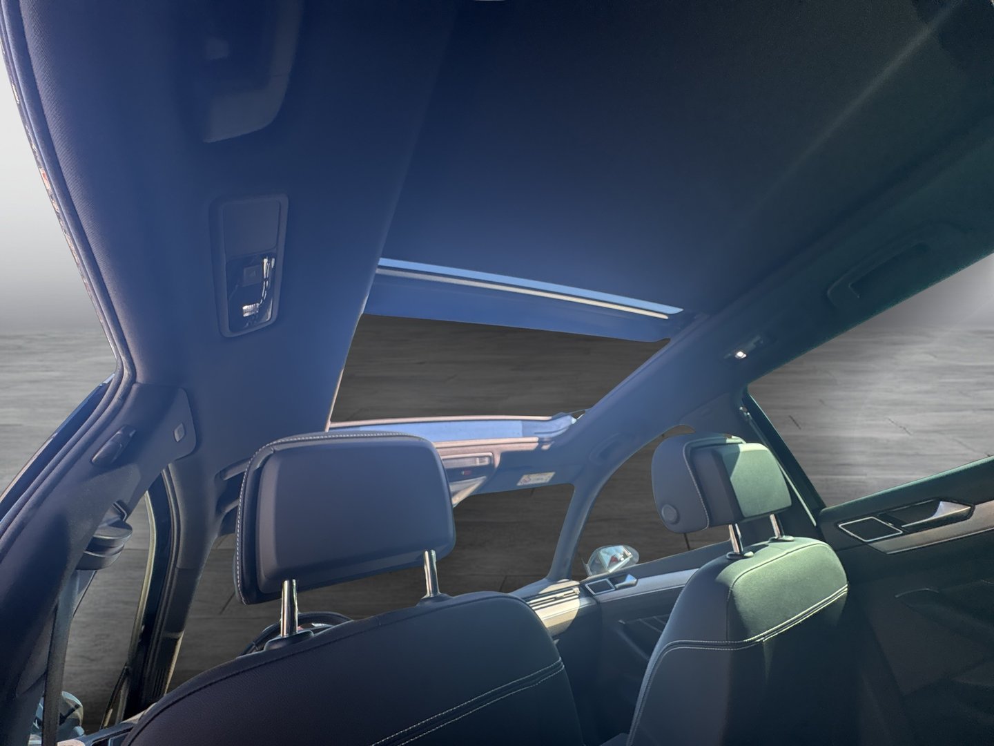 VW Passat Variant Highline TDI SCR DSG | Bild 11 von 26