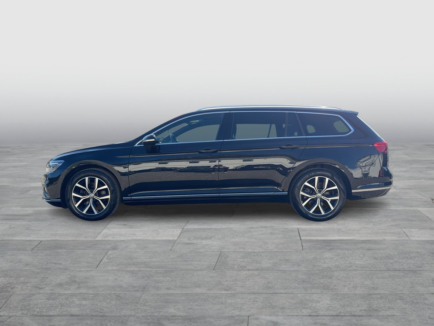 VW Passat Variant Highline TDI SCR DSG | Bild 2 von 26