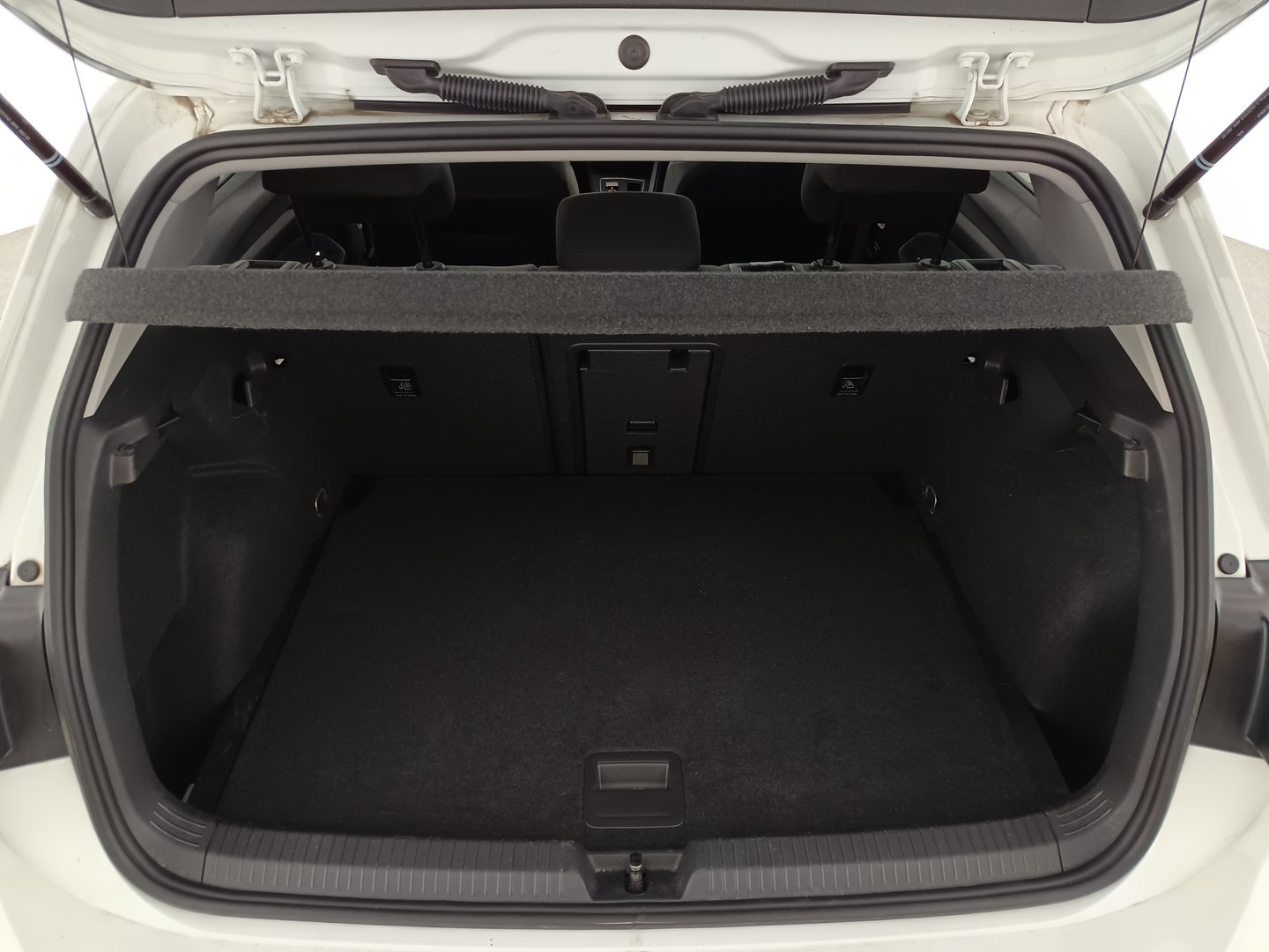 VW Golf Life mHeV TSI DSG | Bild 31 von 33