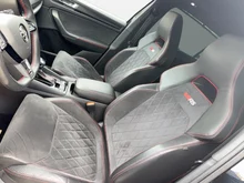 Škoda Kodiaq 2,0 TDI SCR 4x4 RS DSG in schwarz - metallic