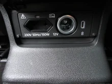 Škoda Karoq 4x4 Selection TDI DSG in Moon-Weiß Metallic