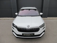 Škoda Karoq 4x4 Selection TDI DSG in Moon-Weiß Metallic