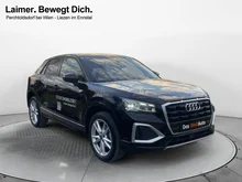 Audi Q2 35 TFSI admired in brillantschwarz klar