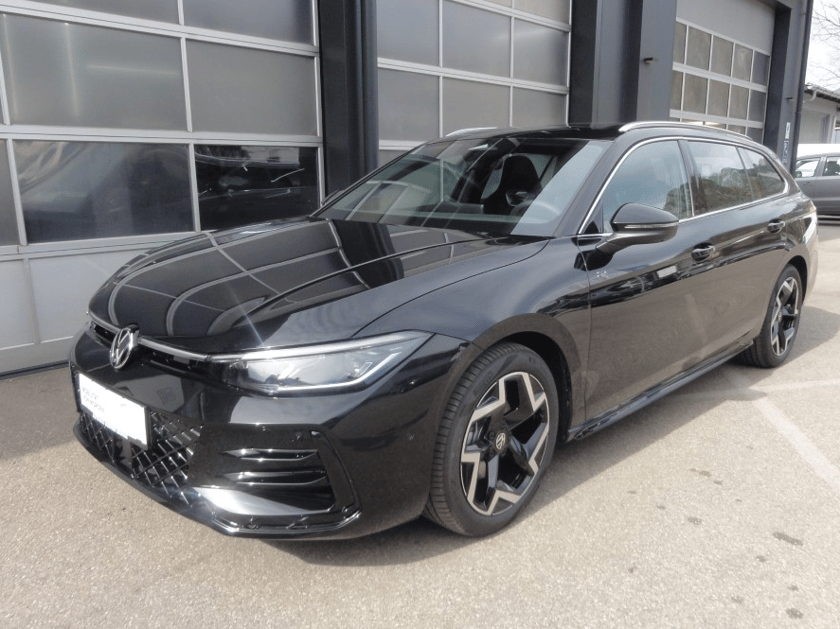 VW Passat Variant R-Line eTSI DSG