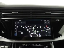 Audi Q8 e-hybrid quattro 360 kW in Mythosschwarz Metallic