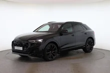 Audi Q8 e-hybrid quattro 360 kW in Mythosschwarz Metallic