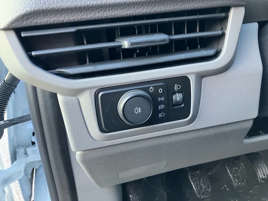 Bild eines Transporter Kasten L-Trennwand TDI