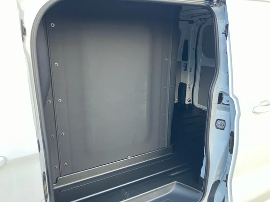 Bild eines Transporter Kasten L-Trennwand TDI