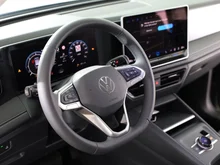 VW Tiguan Friends TDI 4MOTION DSG in Cipressino-Grün Metallic